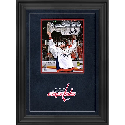 Cadre photo vertical de luxe 8'' x 10'' Washington Capitals avec logo de l'équipe