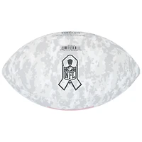 Ballon de football Wilson autographié par Deebo Samuel Sr, commandant de Washington, en hommage au service 2024