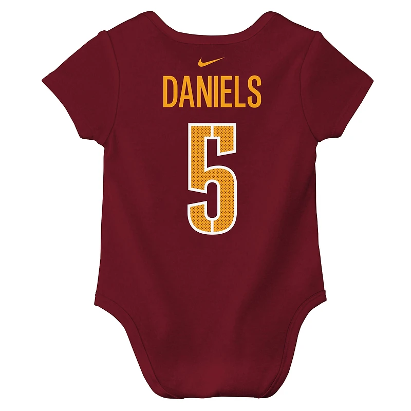 Body Nike pour bébé Jayden Daniels bordeaux avec nom et numéro de joueur des Washington Commanders