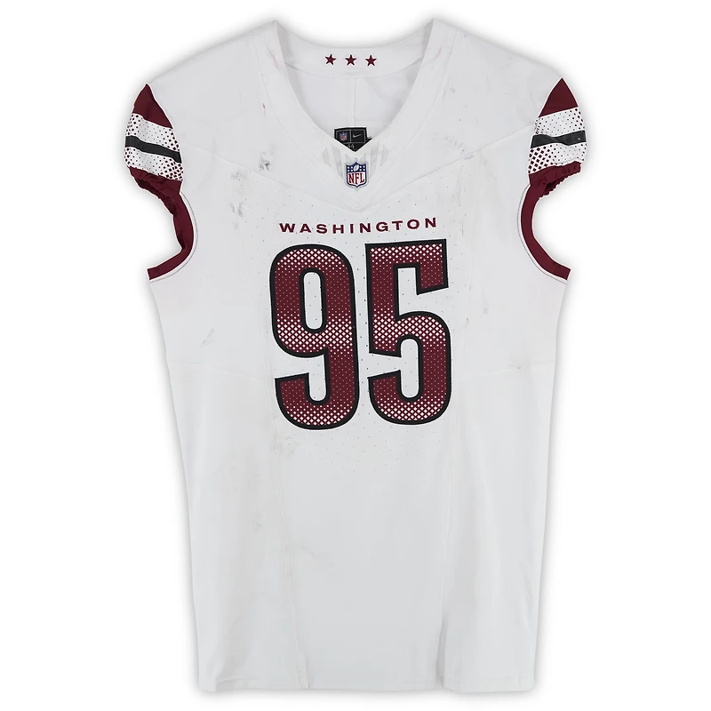 Maillot blanc Nike n° 95 porté par Jer'Zhan Newton (Washington Commanders) lors du match contre les New York Giants le 14 décembre 2025