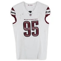 Maillot blanc Nike n° 95 porté par Jer'Zhan Newton (Washington Commanders) lors du match contre les New York Giants le 14 décembre 2025