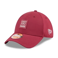 Casquette 39THIRTY Flex bordeaux New Era Washington Commanders 2025 Sideline pour homme