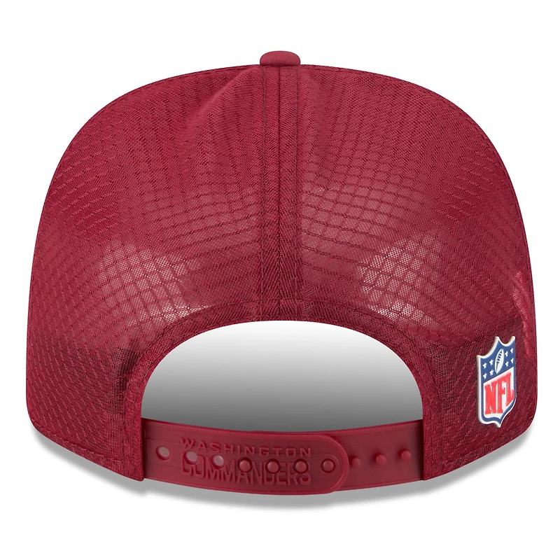 Casquette camionneur ajustable 9SEVENTY bordeaux New Era pour homme, Washington Commanders 2025 Sideline
