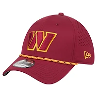 Men's New Era Burgundy Washington Commanders Perforated 39THIRTY Flex Hat