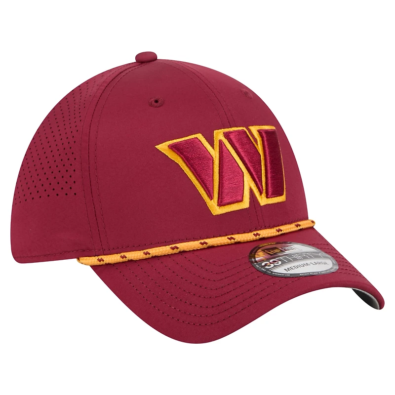 Men's New Era Burgundy Washington Commanders Perforated 39THIRTY Flex Hat