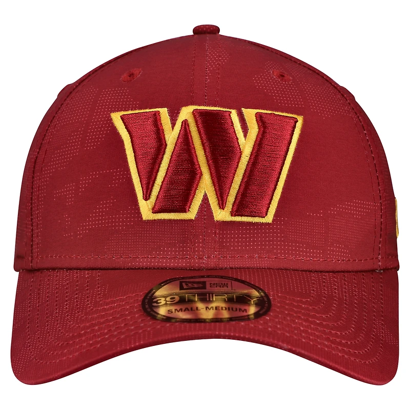 Men's New Era Burgundy Washington Commanders Tonal Camo 39THIRTY Stretch Fit Hat