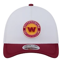Casquette New Era pour homme, grise/bordeaux, avec écusson Washington Commanders, modèle 39THIRTY, A monture et couronne perforée.