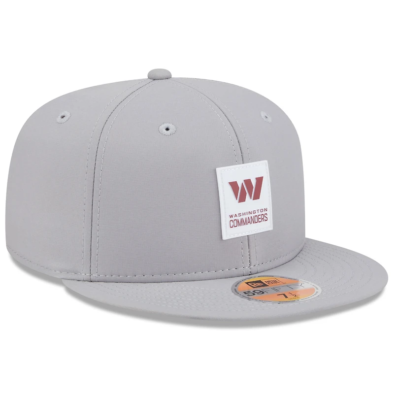 Casquette ajustée 59FIFTY grise Washington Commanders 2025 Sideline pour homme de New Era