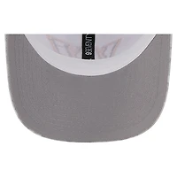 Casquette ajustable grise Washington Commanders Salute to Service pour homme New Era 9SEVENTY Trucker