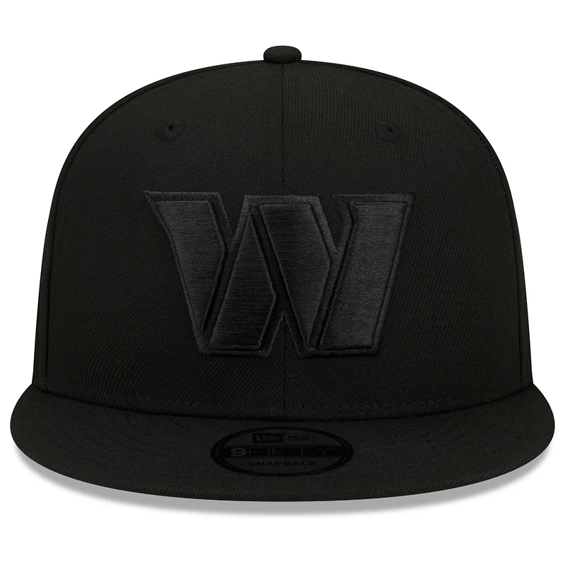 Men's New Era Washington Commanders Black On Black 9FIFTY Snapback Adjustable Hat