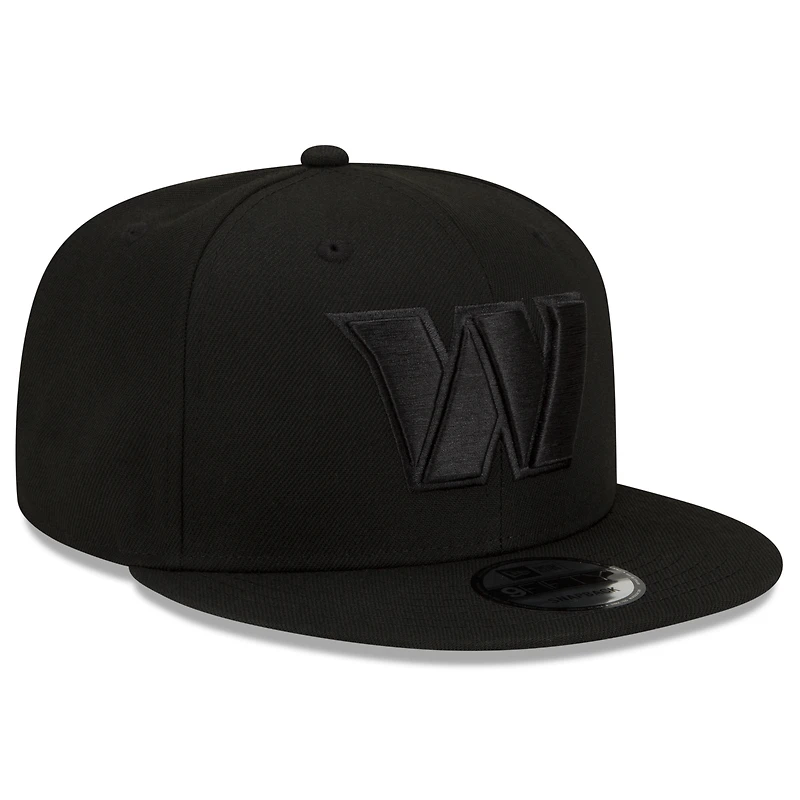Men's New Era Washington Commanders Black On Black 9FIFTY Snapback Adjustable Hat