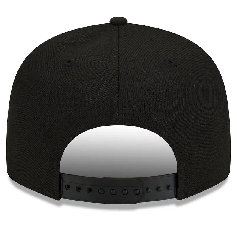 Men's New Era Washington Commanders Black On Black 9FIFTY Snapback Adjustable Hat
