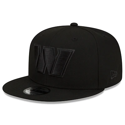 Men's New Era Washington Commanders Black On Black 9FIFTY Snapback Adjustable Hat