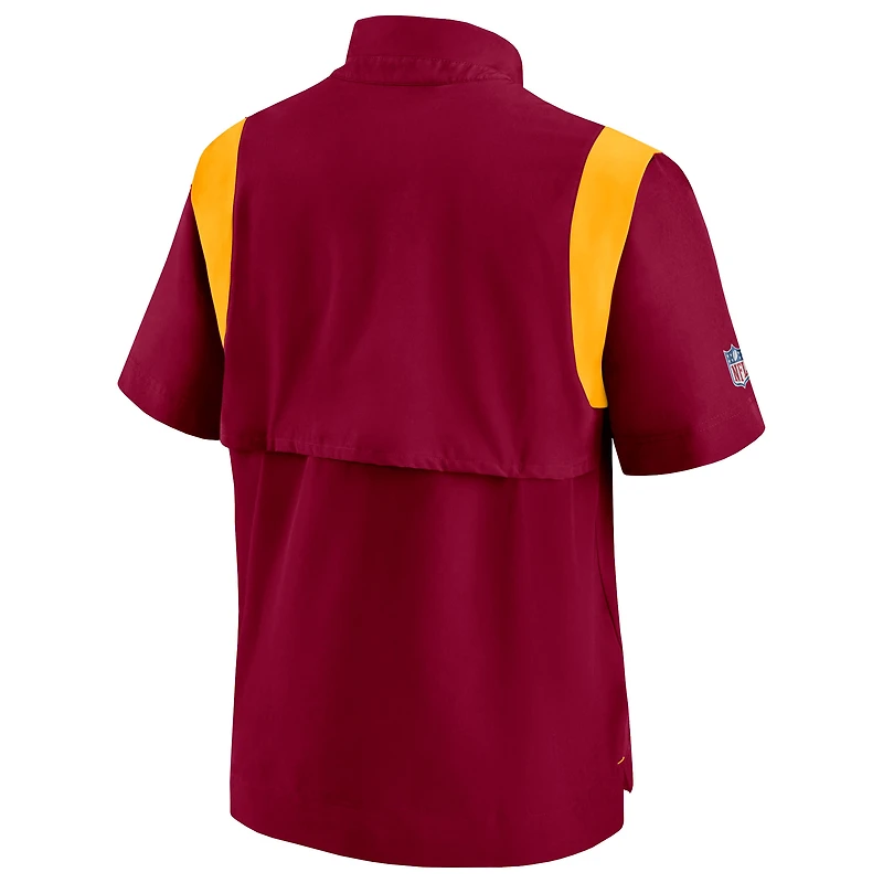 Haut à enfiler Chevron Lockup Nike Washington Commanders Sideline Coaches pour homme, bourgogne