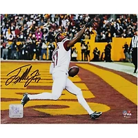 Terry McLaurin Washington Commanders Photographie dédicacée de touché 8" x 10"