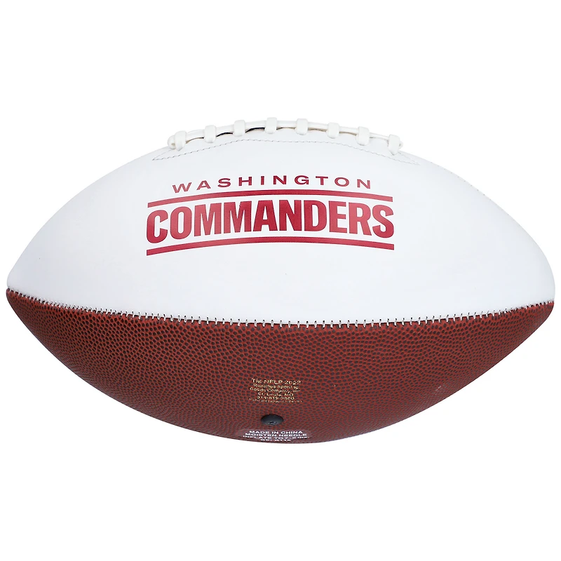 Ballon de football à panneau blanc autographié par Terry McLaurin des Washington Commanders