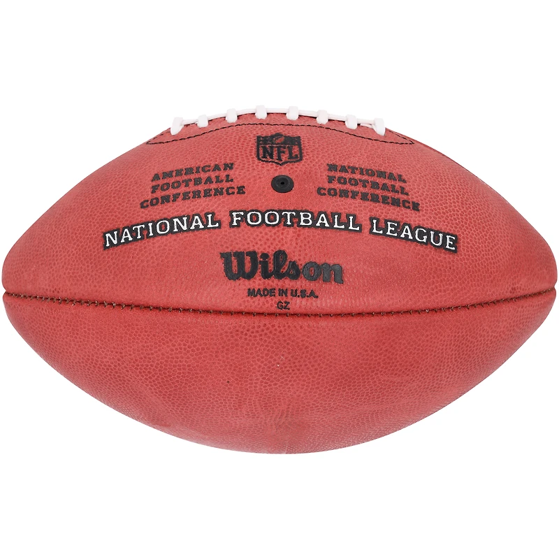 Ballon de football Wilson Duke dédicacé par Terry McLaurin, Washington Commanders