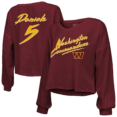 T-shirt court à manches longues et col en V décontracté pour femme Jayden Daniels de Majestic Threads, bordeaux, avec nom numéro des Washington Commanders, épaules dénudées inscription