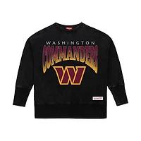 Sweat-shirt ras du cou noir Washington Commanders Delineate Mineral Wash pour femme de Mitchell & Ness