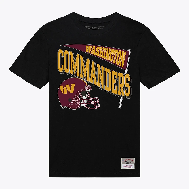 T-shirt noir Mitchell & Ness pour femme, motif Washington Commanders, coupe boyfriend dynamique