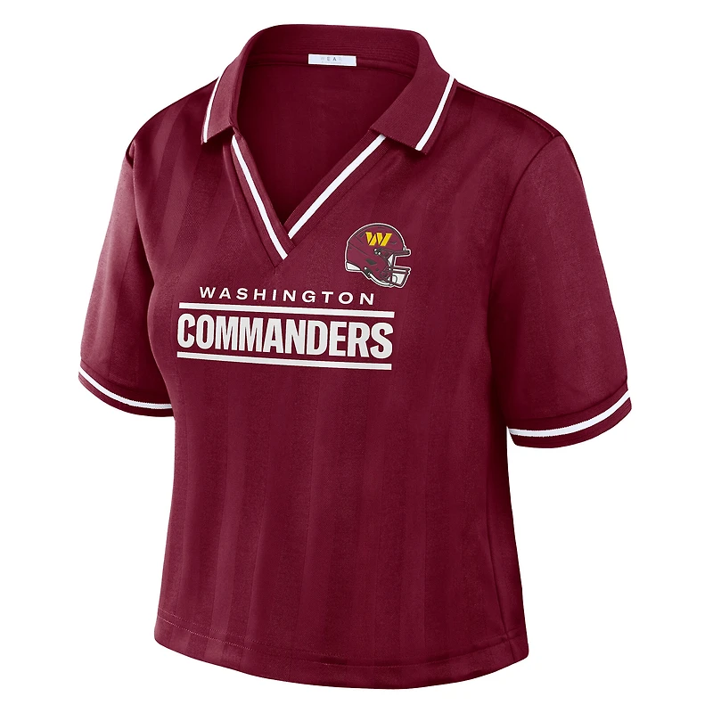 Polo court en jersey bordeaux Washington Commanders de la marque WEAR by Erin Andrews pour femmes