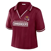 Polo court en jersey bordeaux Washington Commanders de la marque WEAR by Erin Andrews pour femmes
