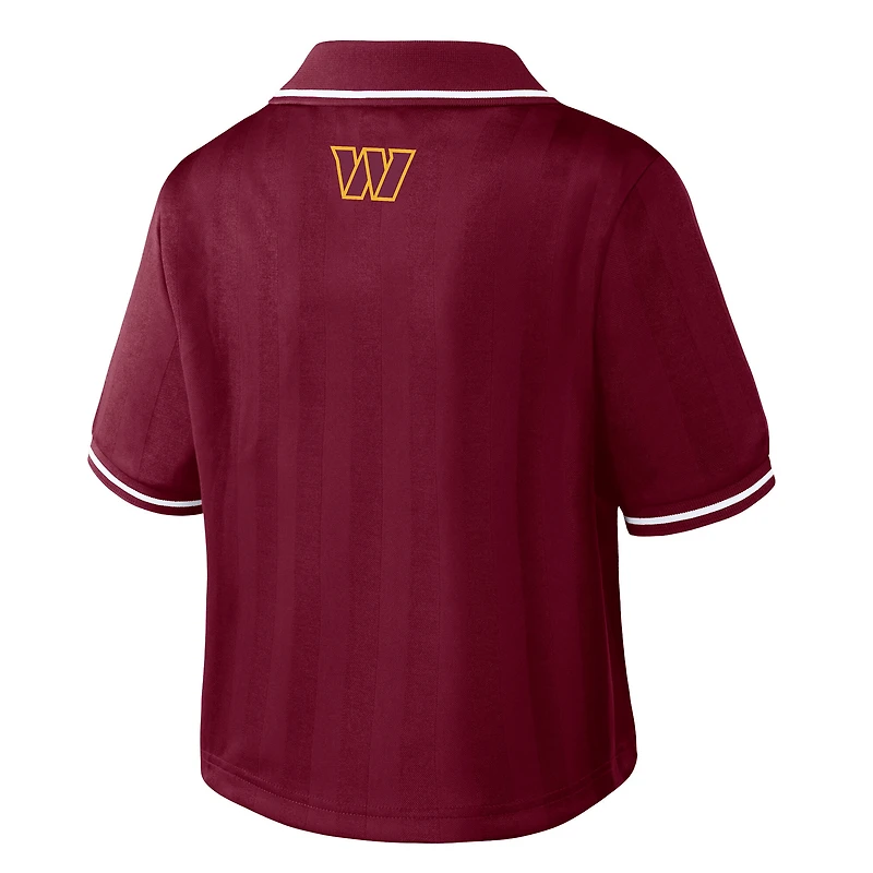 Polo court en jersey bordeaux Washington Commanders de la marque WEAR by Erin Andrews pour femmes