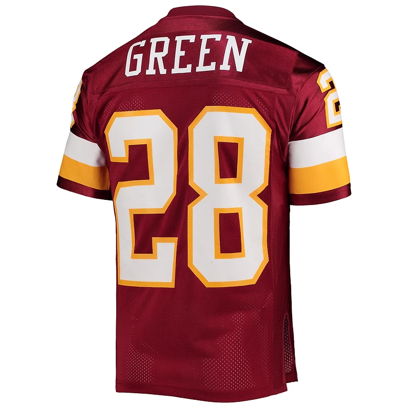 Maillot authentique rétro Mitchell & Ness Darrell vert bordeaux de l'équipe football Washington, collection 1994, porté par un joueur retraité.