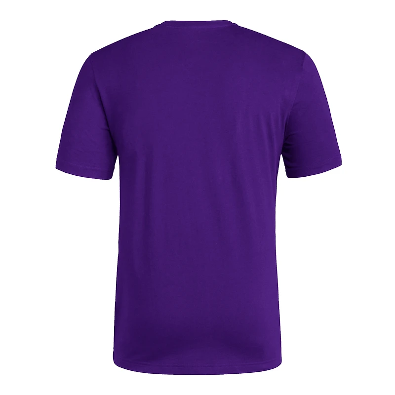 T-shirt d'avant-match adidas violet Washington Huskies pour homme, avec slogan de vestiaire