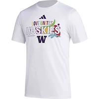 T-shirt d'avant-match adidas x Rich Mnisi Pride Collection pour hommes, blanc, Washington Huskies, AEROREADY