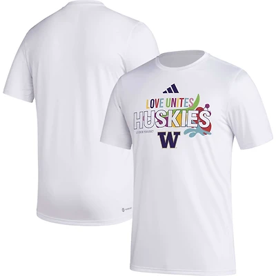 T-shirt d'avant-match adidas x Rich Mnisi Pride Collection pour hommes, blanc, Washington Huskies, AEROREADY