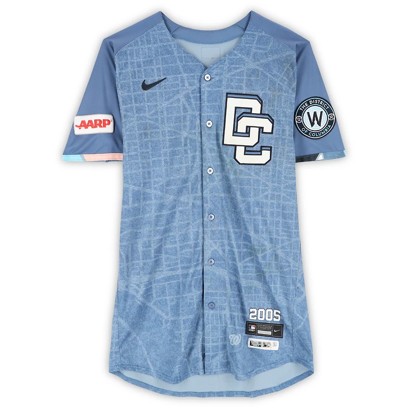 Maillot Nike City Connect bleu n° 5 de CJ Abrams, porté par les Washington Nationals lors de plusieurs matchs de la saison 2025 de la MLB.