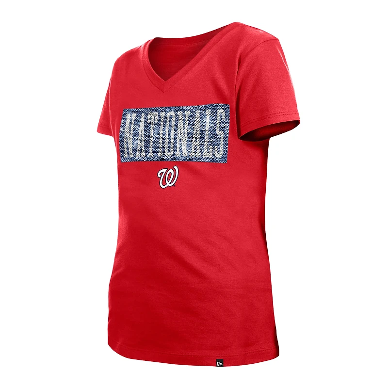 T-shirt à col en V rouge Washington Nationals Flip Sequin Team New Era pour jeune fille