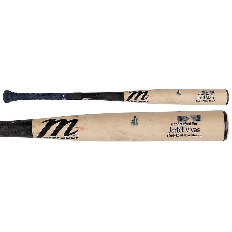 Batte cassée Tan Marucci utilisée par Jorbit Vivas des Washington Nationals lors du match contre les Pittsburgh Pirates le 13 avril 2026