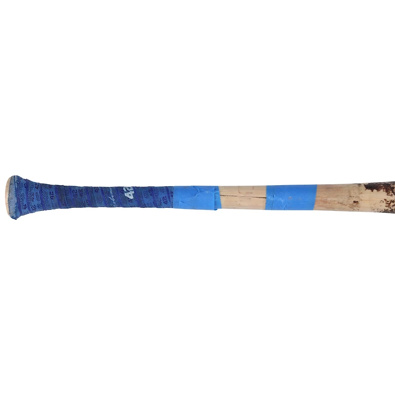 La batte cassée de Tan Marucci, utilisée par José Tena pour les Nationals de Washington, contre les Rockies du Colorado, le 19 avril 2025