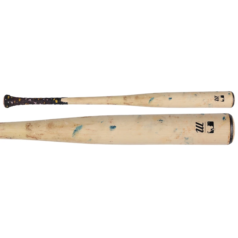 La batte cassée de Tan Marucci, utilisée par José Tena pour les Nationals de Washington, contre les Phillies de Philadelphie, le 29 avril 2025