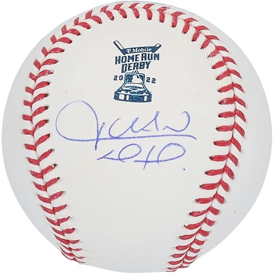 Juan Soto, joueur de baseball autographié par les Washington Nationals lors du derby des home runs 2022