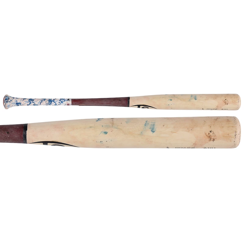 Luis García Jr., batte de baseball des Nationals de Washington, Louisville Slugger, couleur beige/rouge, utilisée lors d'un match contre les Marlins de Miami, le 14 juin 2025