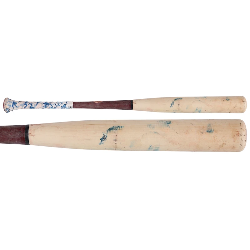 Luis García Jr., batte de baseball des Nationals de Washington, Louisville Slugger, couleur beige/rouge, utilisée lors d'un match contre les Marlins de Miami, le 14 juin 2025