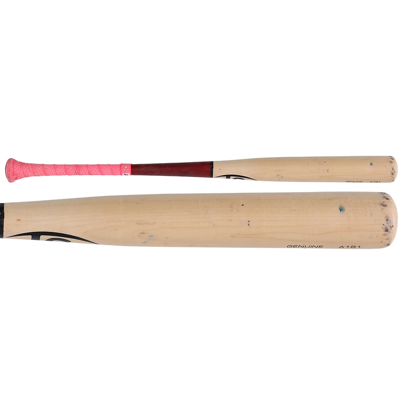 Batte cassée des Louisville Slugger beige/rouge de Luis García Jr., utilisée par les Nationals de Washington, lors du match contre les Dodgers de Los Angeles, le 7 avril 2025