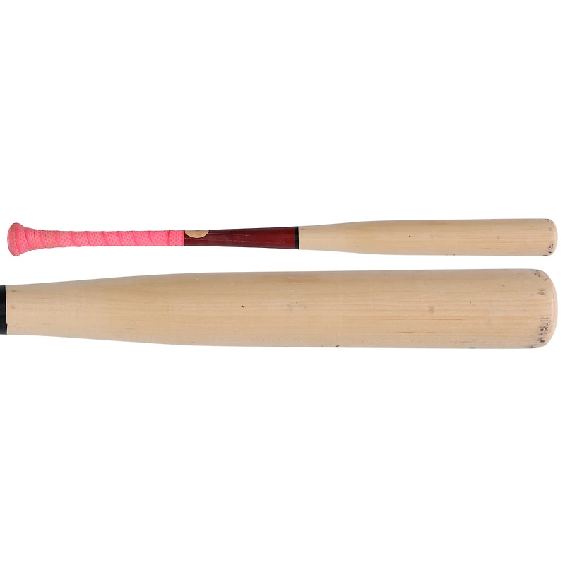 Batte cassée des Louisville Slugger beige/rouge de Luis García Jr., utilisée par les Nationals de Washington, lors du match contre les Dodgers de Los Angeles, le 7 avril 2025