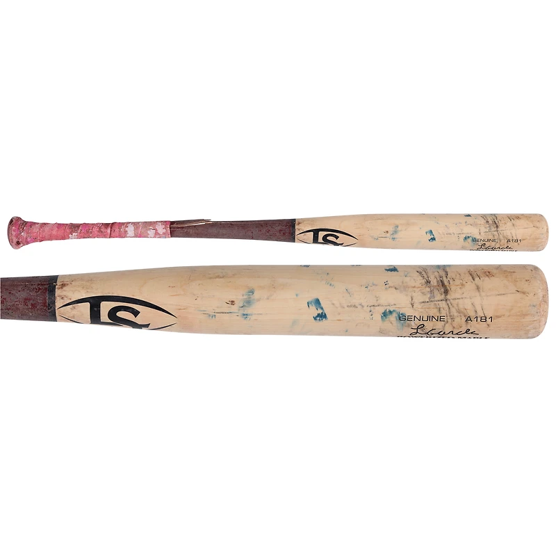 Batte cassée beige/rouge des Louisville Slugger de Luis García Jr., utilisée par les Nationals de Washington, lors du match contre les Brewers de Milwaukee, le 12 juillet 2025