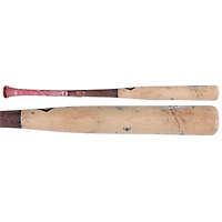 Batte cassée beige/rouge des Louisville Slugger de Luis García Jr., utilisée par les Nationals de Washington, lors du match contre les Brewers de Milwaukee, le 12 juillet 2025