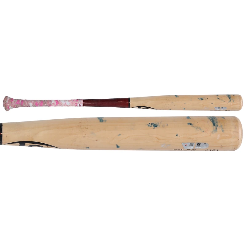 Batte cassée beige/rouge des Louisville Slugger de Luis García Jr., utilisée par les Nationals de Washington, lors du match contre les Pirates de Pittsburgh, le 16 avril 2025