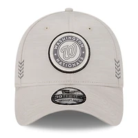 Casquette New Era 39THIRTY Flex crème Washington Nationals 2024 Clubhouse pour homme