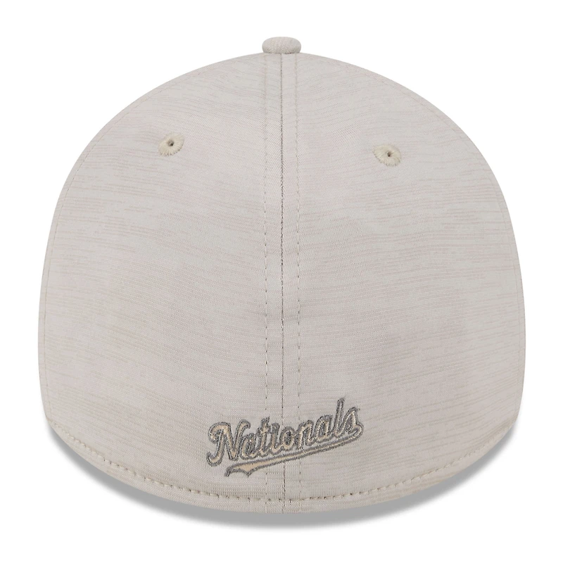 Casquette New Era 39THIRTY Flex crème Washington Nationals 2024 Clubhouse pour homme