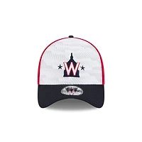 Casquette New Era 39THIRTY Flex rouge/bleu marine des Washington Nationals 2025 MLB Clubhouse pour homme