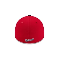 Casquette New Era 39THIRTY Flex rouge/bleu marine des Washington Nationals 2025 MLB Clubhouse pour homme