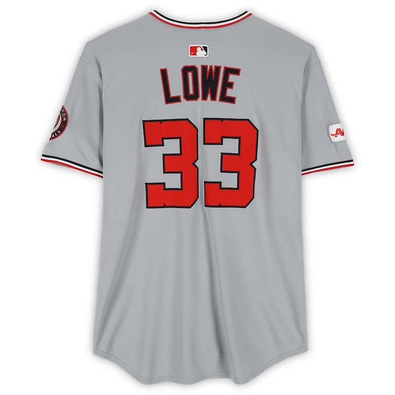 Maillot gris n° 33 de Nathaniel Lowe, porté lors des matchs des Nationals de Washington les 11 avril, 16 mai, 10 juin et 9 juillet 2025