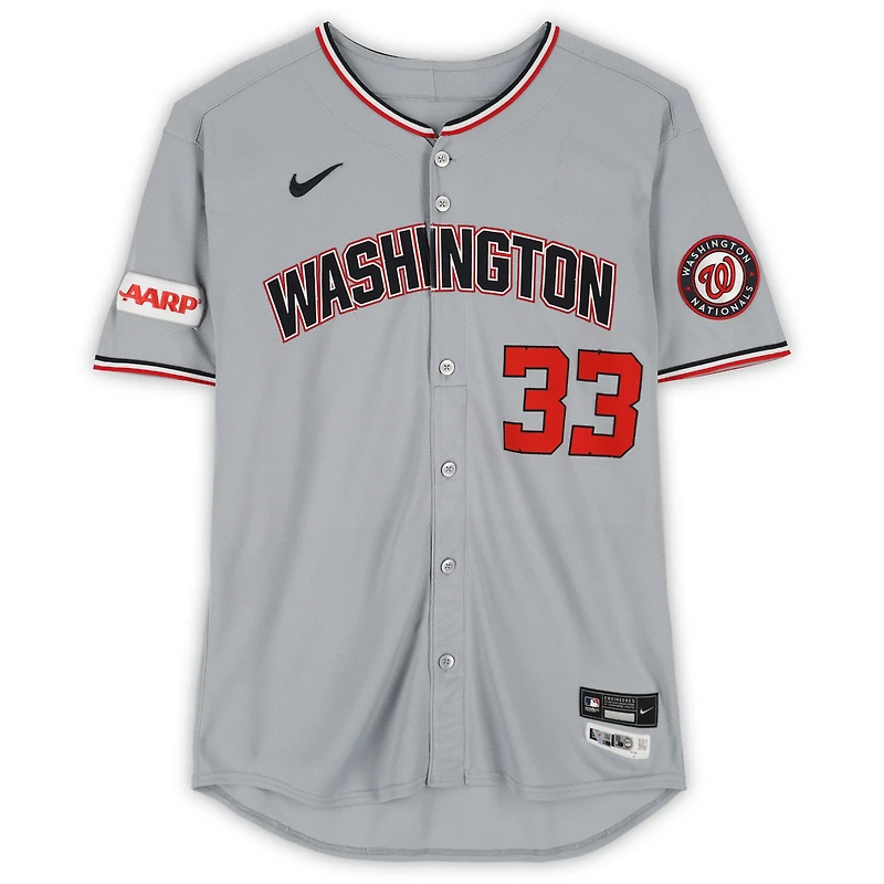 Maillot gris n° 33 de Nathaniel Lowe, porté lors des matchs des Nationals de Washington les 11 avril, 16 mai, 10 juin et 9 juillet 2025